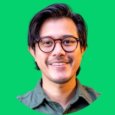 HelmiHasan_com's profile picture. 👨‍🦳Documenting my mid-life pivot 📹Helping over-35s build income security with a client-attracting video system 📧 helmi@helmihasan.com 👇 Start here