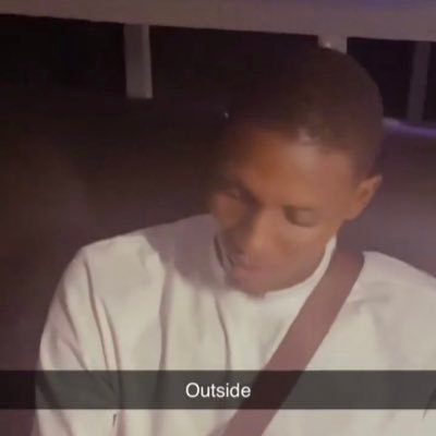 cocoslifealone's profile picture. I’m the entertainer you know