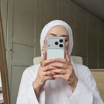 L4V4_5th's profile picture. 