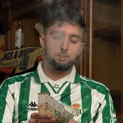 Vitalisioo's profile picture. Manager  | Video Editor | Designer