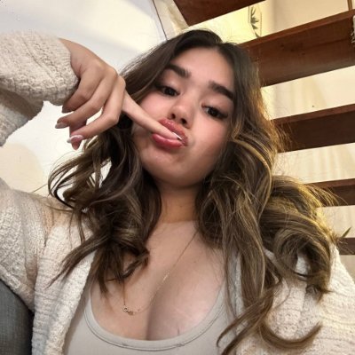 Mileyglossie's profile picture. I follow backkk @mileyleakss