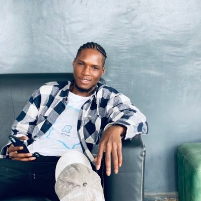 Chris_Breezy93's profile picture. Chelsea💙 | sarcasm | memes | movies 🎥 | relatable content | anime lover |…… DM for PR & Ads