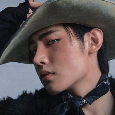 xoxo_enparkwon's profile picture. ot7 | she/her | engene | heehoonwon ─.✦ @celezzaofficial