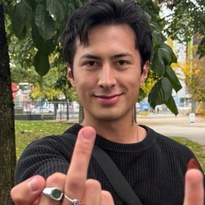 shanehollzy's profile picture. kitten i’ll be honest, daddy’s about to kill himself