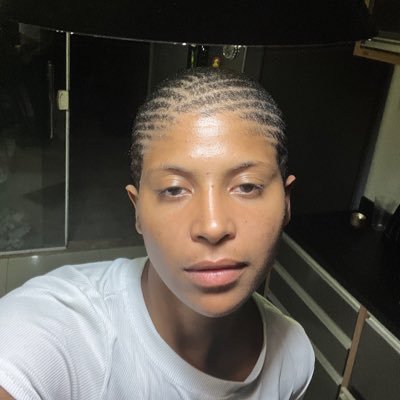 saucieeer's profile picture. baseada em fragmentos reais