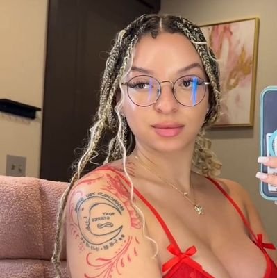 AngelaSmit86123's profile picture. 