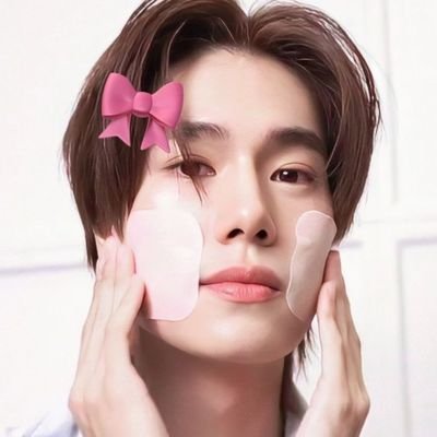 phuwiniye's profile picture. 