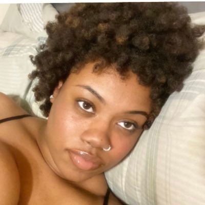 kelsjournal's profile picture. 🐩 + ♎️