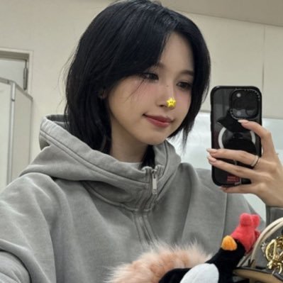 iduwbily's profile picture. sa’yo pa rin, joes and teudoongies :p