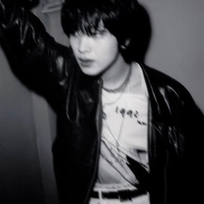 haechanvalex's profile picture. letting go of what hurts, standing still with quiet faith that what’s right will arrive without being chased.