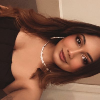 itselaaaa_'s profile picture. miss me?