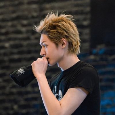 vict_romeo's profile picture. 