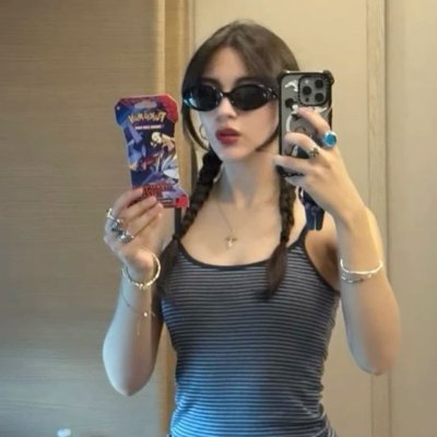 AleBicuda's profile picture. ♡ Account dedicated to people who love Ale pouting and in braids ♡ | follow @TheWarningBand2