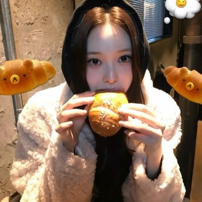 iznateen's profile picture. 🎀🎀🎀