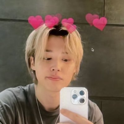 TootaaKm's profile picture. ARIRANG