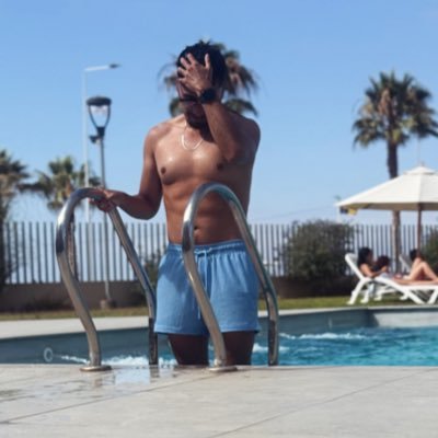 tomaseba's profile picture. 