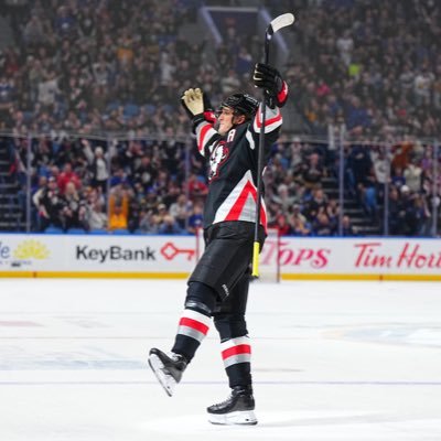 HenQT's profile picture. | 19 | 171 pr Fortnite Pro | #BillsMafia | @henburner