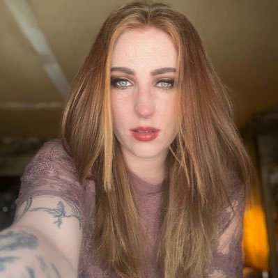 brattyfaerie333's profile picture. (っ◔◡◔)っ 🩷10/10🐝1/13🩵 GRiZ’s #1 fan 🐻