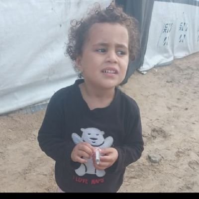 AdwanMaria20102's profile picture. From Beit Hanoun, Gaza 🇵🇸, a father is trying to save his family amid bombardment and destruction. Everything has burned, yet I am still holding on to hope fo