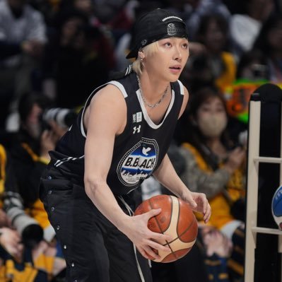 jebewenoz's profile picture. 为我的爱人, 王奕翔 ♡ • 🍓🎮🍊 • number one 260116 & 260117 nicholas enjoyer