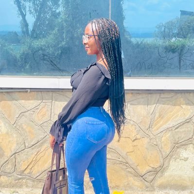 AmisaFaith's profile picture. Medic🩺 Book lover📚 Mental health Girlie 💅 An Empath😌