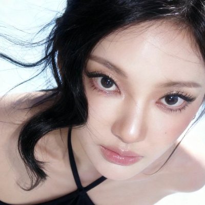 confidentuly's profile picture. Heaven-marked wax loosens its whispers,
Perfume lingering on folded script,
Closed with a velvet bunny smile, rose-kissed.
“Glory to Judy, wrapped in music.”