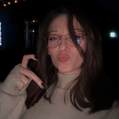 sedefcakar17's profile picture. 