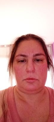 PounehKhat46559's profile picture. 