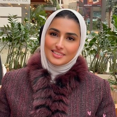 72alnajdi's profile picture. يمكنني أن ألخص كل ما تعلمته عن الحياة في كلمتين : أنها تستمر ..2026  🤍