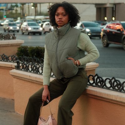 _JennLo's profile picture. 