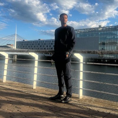 OjeagaOseromore's profile picture. Live, Love, Laugh, Write & Eat 😁 // Lazy Poet // Beauty & suffering in the world are my muse ✍🏾 // Egalitarian 🤗