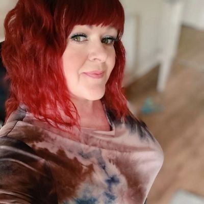 nolansister2's profile picture. Chocolate loving, music loving, nature loving, can't go out without readers, 50+ woman.. . Ageing disgracefully. The older the fiddle, the sweeter the tune 💚