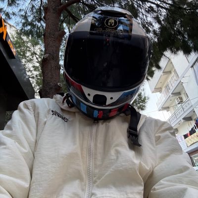 ugrtnc1's profile picture. ✨