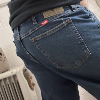 Jamie48xxx's profile picture. just a gay guy who loves hairy bubble butts, mature men & cum.