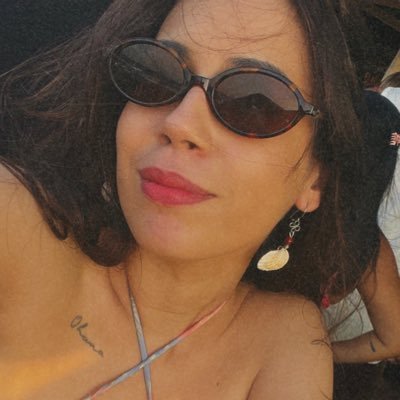 etoileticia's profile picture. nortista • apaixonada por livros • 26y • escorpiana • 🔬