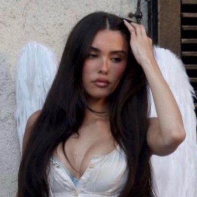 complexitymeb's profile picture. pretty isn’t pretty