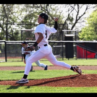 brodywalkup13's profile picture. Purcell High School | 2027 | 6’2, 190 | ⚾️ P/3B/OF | 🏈DE/RB/OLB/FS | 405-886-8124| 3.3 GPA |