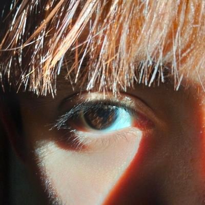 mv_luzz20's profile picture. 20. Vers. 🌈
📚 Lector de día, creador de contenido +18 de noche 🔥.