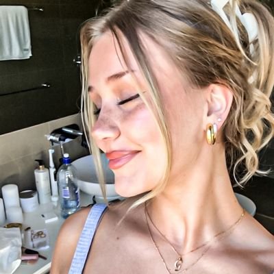 nymphzta's profile picture. ♱  𝐘𝗈𝗎𝗋 𝖋𝖎𝖑𝖙𝖍𝖞 ℎ𝑎𝑛𝑑𝑠 𝑤𝑖𝑙𝑙 𝖓𝖊𝖛𝖊𝖗 𝗍𝗈𝗎𝖼𝗁 𝗆𝗒 𝒮𝒶𝓃𝓉𝒾𝒻𝒾𝑒𝒹 bodყ  ♱