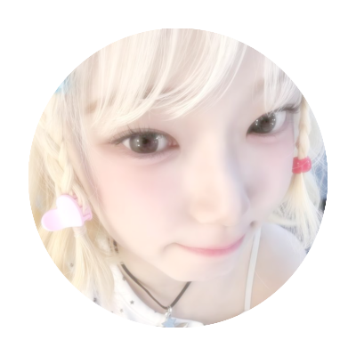 senvsation's profile picture. 📚🎠﹒once-upon naps & carousel commas,
sentences sway in baby pink pauses ✧