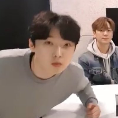 parkyen_171's profile picture. 옌yen(@yen_171) 총공계