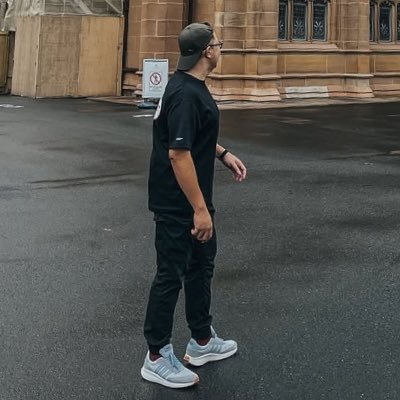 Zir80s's profile picture. | TravelGuy | Photography | History buff | Aerophile ✈️ 🇲🇾🇸🇬🇦🇺🇯🇵🇬🇧🏴󠁧󠁢󠁥󠁮󠁧󠁿🇭🇰🇰🇷🇰🇭🇦🇪🇸🇦🇮🇩🇶🇦🇹🇷