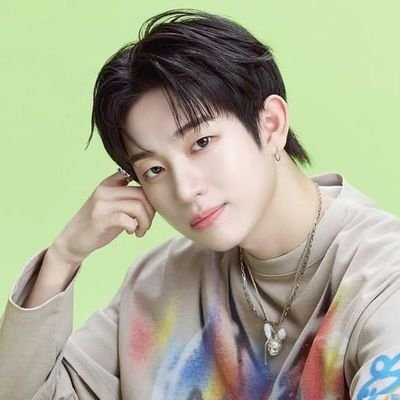 sh1onever's profile picture. 