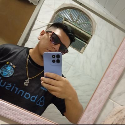 Emerson98258684's profile picture. Nada é Impossível Para Deus  (Lucas, 1:37)🙏
Cristão✝️ 
Idade.31
GRÊMIO 🇪🇪
Real Madrid 🇪🇸