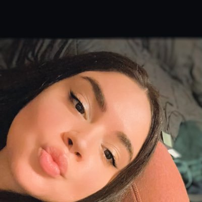 l0nele_'s profile picture. lone•ly /lōnlē/ adjective • My life revolves around video games, MMA and horror! 🎮👊🏻🤡