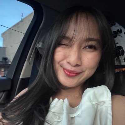 yaamiciiin's profile picture. iya pindah kesini soalnya yang satu lg ke s word🙏🏼