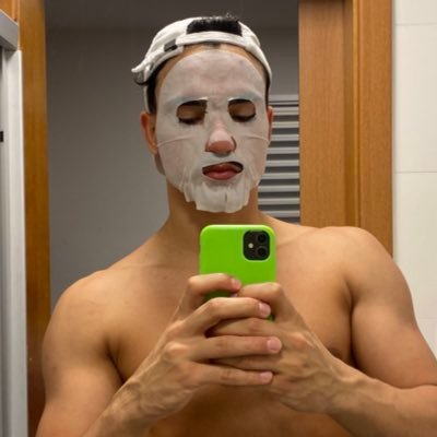 charleiprado1's profile picture. no fim isso aqui é só um personagem