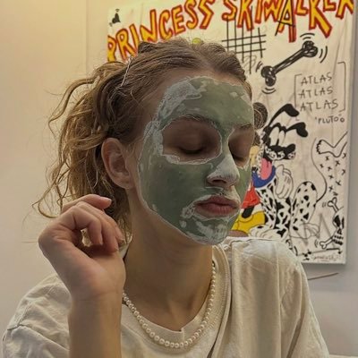 melokendirci's profile picture. gençliği solla kariyeri fulle