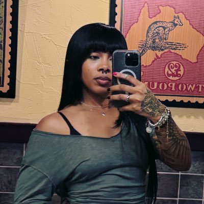 diamarmani's profile picture. 