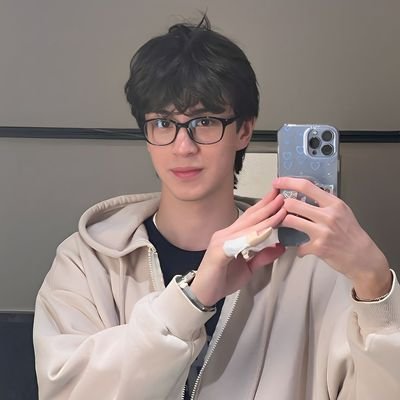 wtfftan's profile picture. 